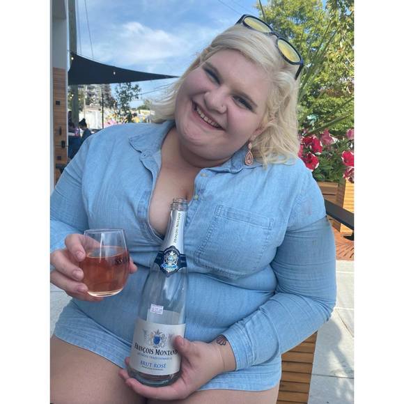 Meet your Posher, Holly - Picture 1 of 1